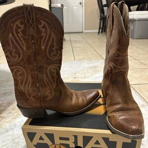 ARIAT BROWN BOOTS